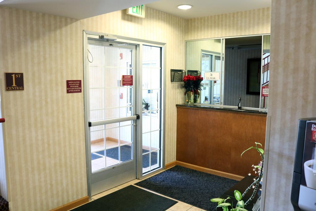 Hometown Inn & Suites 쉬어빌 외부 사진